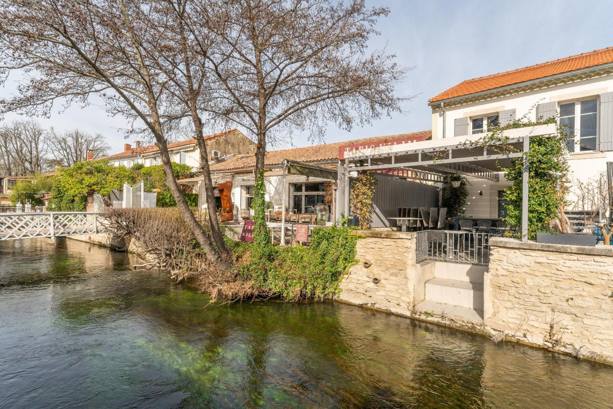 Gite La Confidence LʼIsle-sur-la-Sorgue Exteriör bild